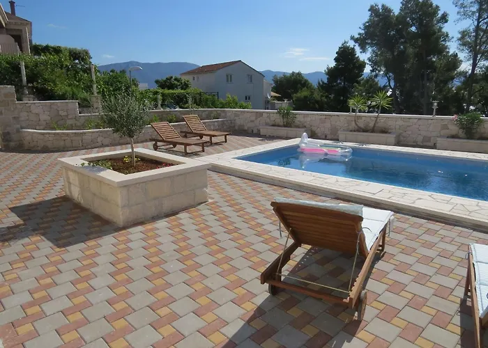 House Sandra بيت للعطل لومباردا